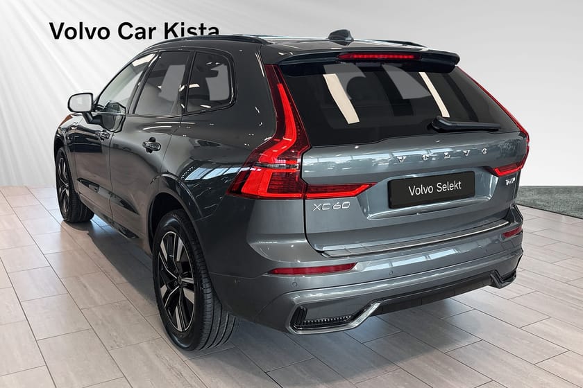 Bild 4 av Volvo XC60 T6 Plus Dark Nordic Edition Drag B/W Massage Pano