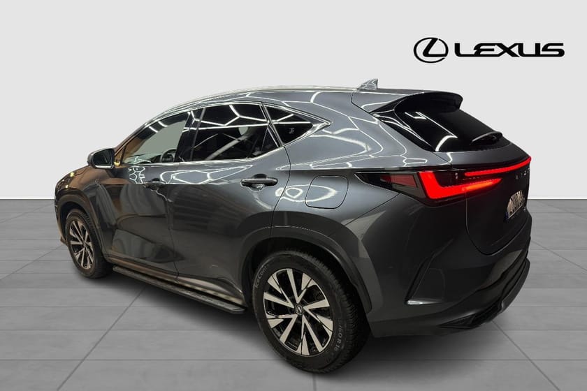 Bild 2 av Lexus NX 350h AWD EXECUTIVE TEKNIKPAKET DRAG V-HJUL