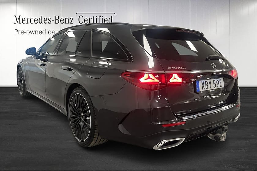 Bild 4 av Mercedes-Benz E 300 T e AMG / Superscreen / Värmare