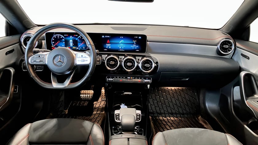 Bild 4 av Mercedes-Benz CLA 200 Shooting Brake / AMG-Line / Panorama / Dragkrok