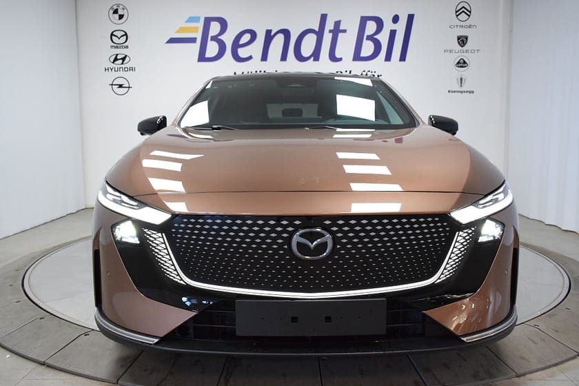 Bild 5 av Mazda 6e Standard Range 68.8 kwh Takumi/ Panorama / Adaptiv Farth. / 360kamera
