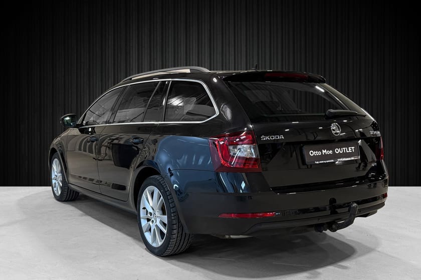 Bilde 5 av Škoda Octavia Stasjonsvogn STYLE | KROK | KAMERA | WEBASTO | CANTON | ACC | NAVI