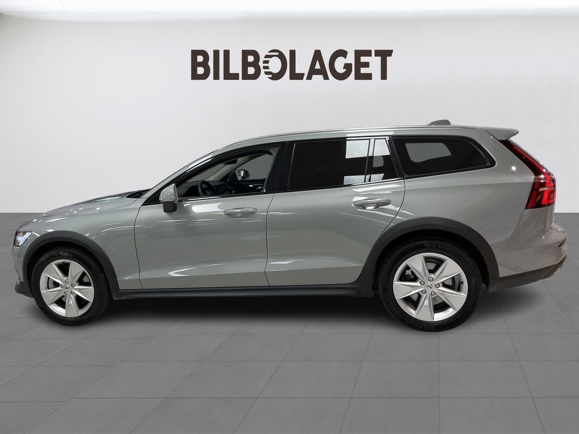 Volvo V60 2024 - miniatyr 2