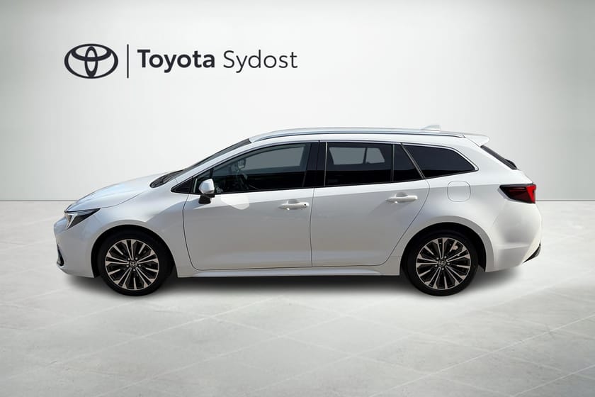 Bild 3 av Toyota Corolla Touring Sports Hybrid P-sensorer fram och bak, El bagagelucka, Backkamera, , Rattvärme