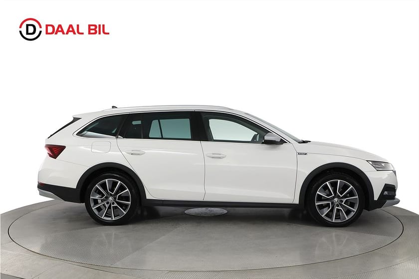 Bild 5 av Škoda Octavia Scout 2.0 TDI 4x4 200HK KOMFORT DRAG B-KAMERA P-VÄRM APP-CON