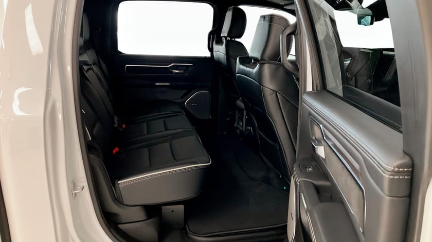 Bild 5 av RAM 1500 Crew Cab LARAMIE NIGHT PREMIUM