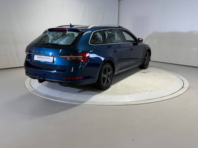 Bilde 3 av Škoda Superb Stasjonsvogn 2,0 TDI 150hk Style ACC/Krok/Webasto/Kam/Delskinn
