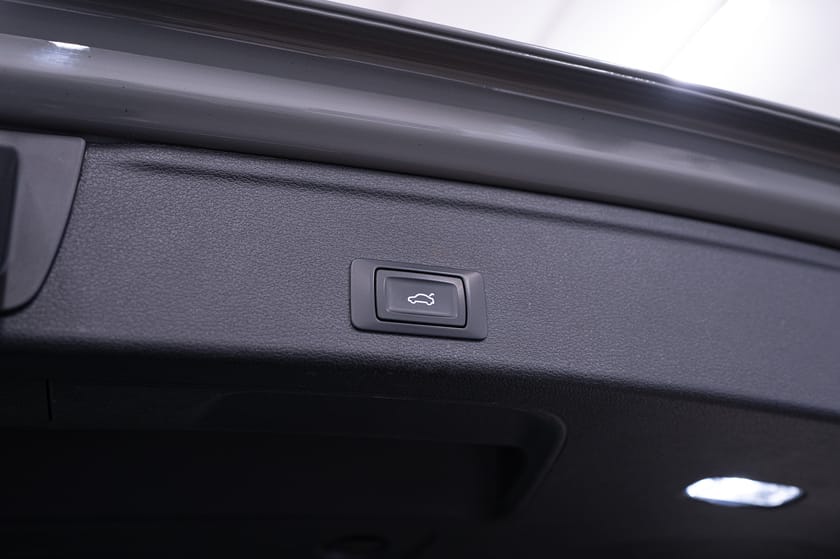 Bild 3 av Audi A4 allroad quattro 2.0 TDI Matrix Alcantara Ambient Drag Värm