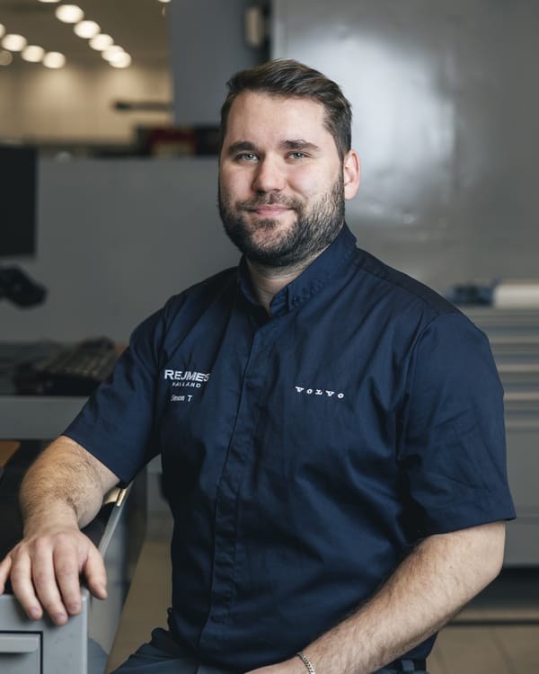 SIMON THORSLUND - Personlig Servicetekniker