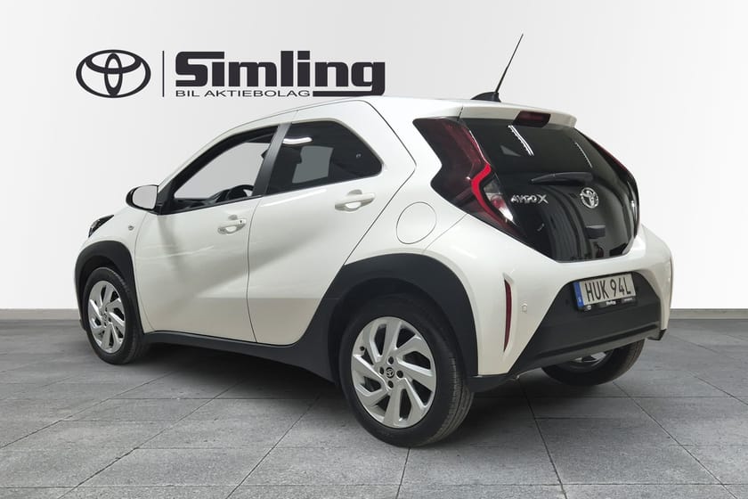 Bild 3 av Toyota Aygo X 1,0 VVT-i CVT Play Comfort & Style / Motorvärmare