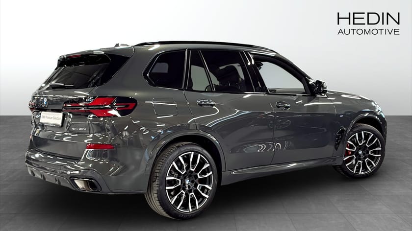 Bild 2 av BMW X5 xDrive30d M Sport Pro Innovation Comfort Panorama H/K 360°