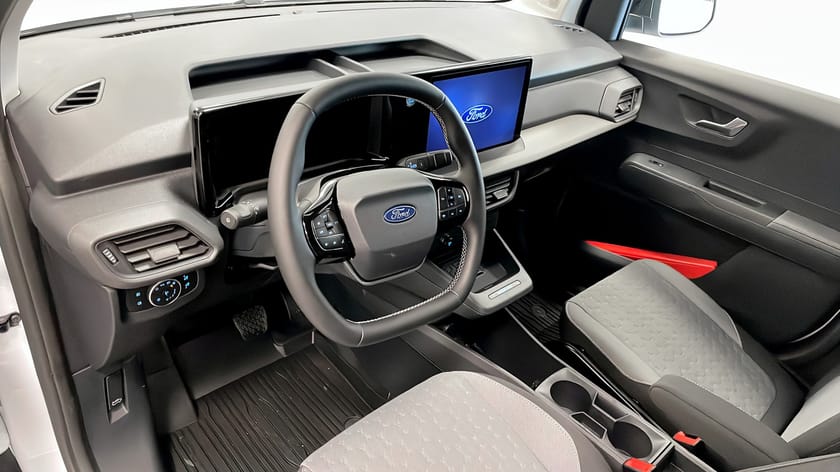 Bild 4 av Ford E-Transit Courier E-Courier Limited 15.000kr laddkort & 0% Leasing Ränta 36mån