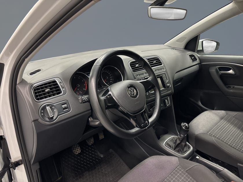 Bild 4 av Volkswagen Polo 1,2 TSI 90hk//Vinterhjul//
