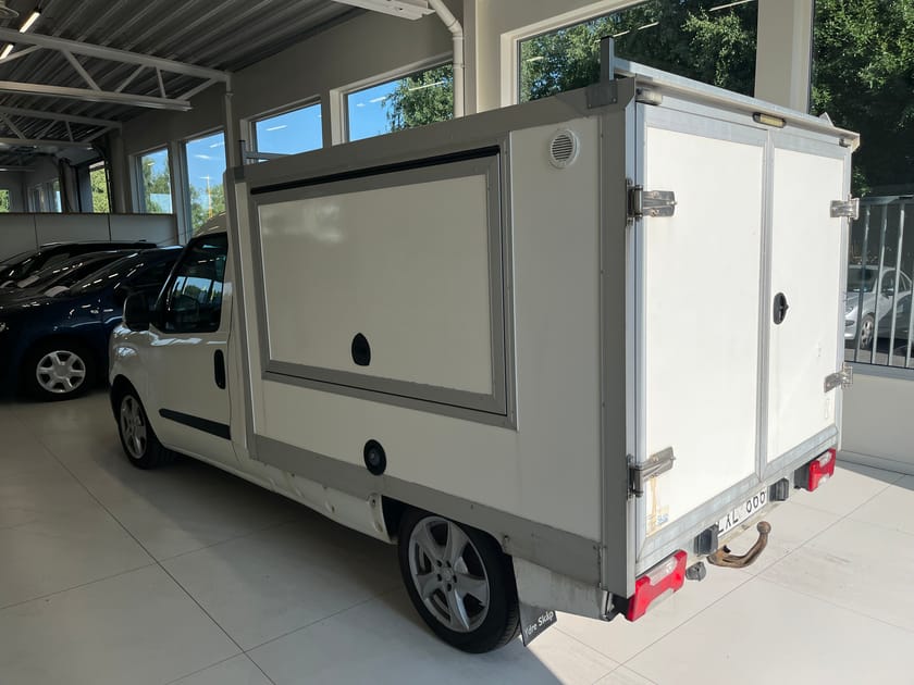 Bild 4 av Fiat Doblò Kombi 1,6 Skåp Momsbil