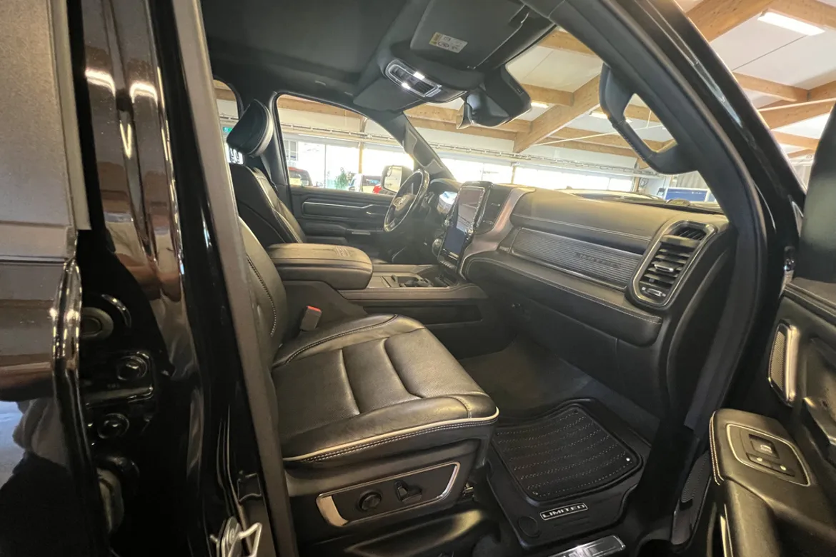 RAM 1500 Crew Cab