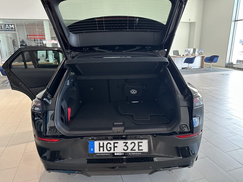 Bild 4 av Volkswagen T-Roc R-LINE  1.5 ETSI 150 HK DSG7