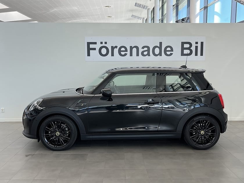 Bild 3 av MINI Cooper SE SE Panoramatak HUD H/K Backkamera Komfort CarPlay Nav