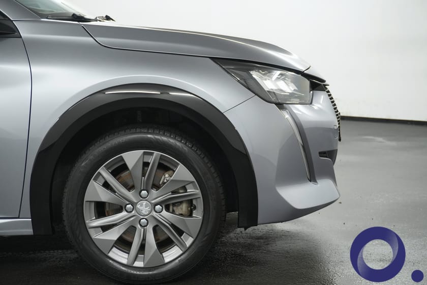 Bilde 2 av Peugeot e-208 Allure 136 hk
