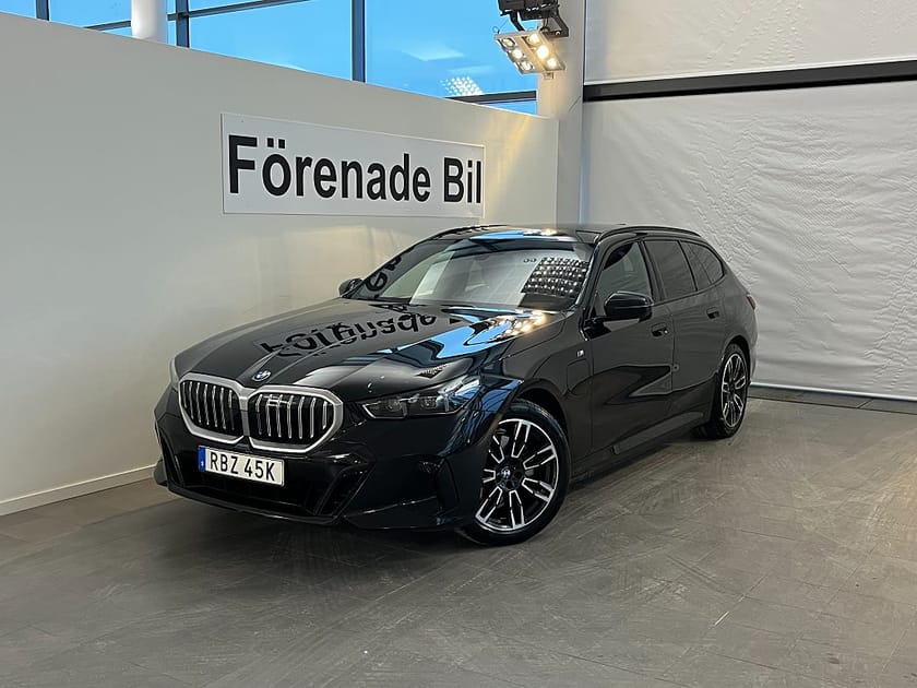 Bild 1 av BMW 530e xDrive Touring 4,95 ränta M Sport Panorama Dragkrok