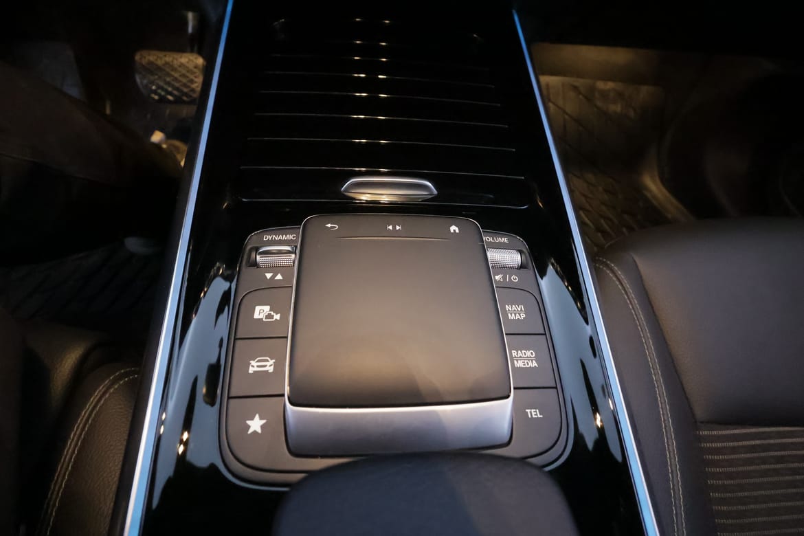 Mercedes-Benz EQA 2022 - miniatyr 12