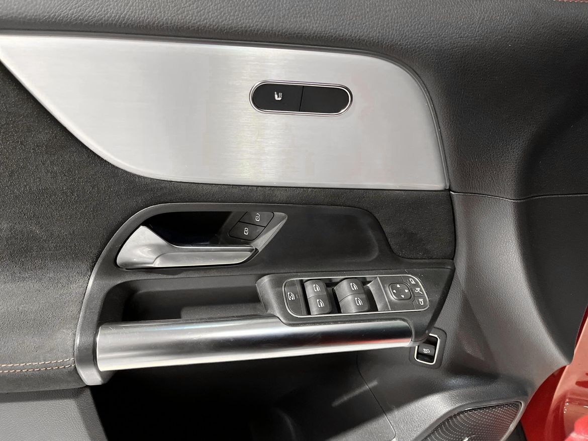 Mercedes-Benz GLA 2022 - miniatyr 17