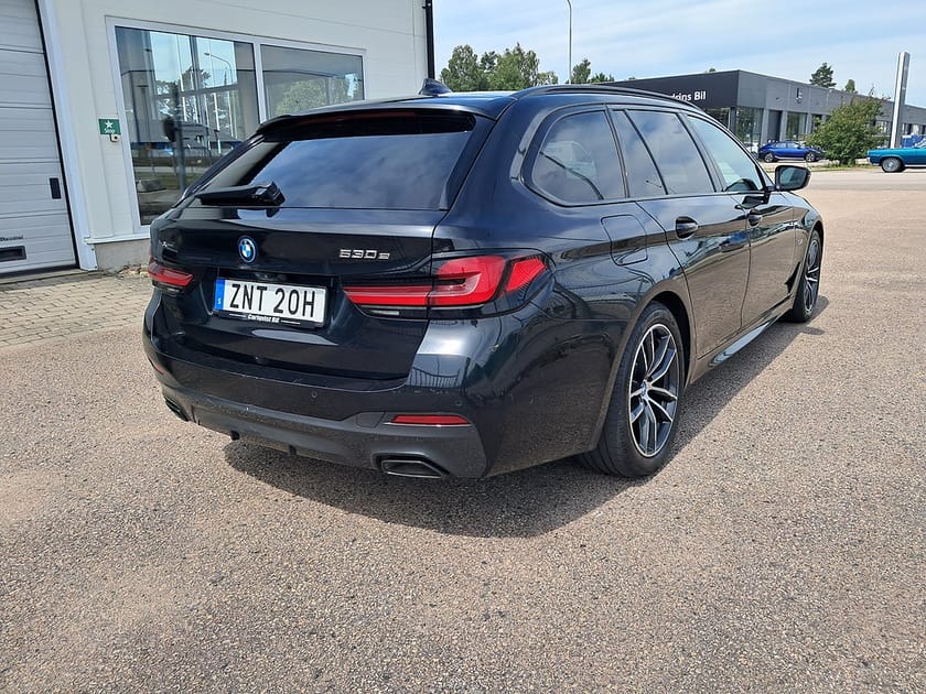 Bild 5 av BMW 530e xDrive Touring M-SPORT Plug in 292HK 4x4 Läder