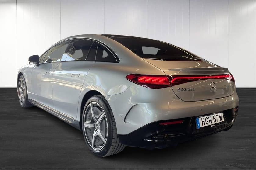 Bild 3 av Mercedes-Benz EQE 350 4MATIC AMG Line/Burmester/Rattvärme/Moms