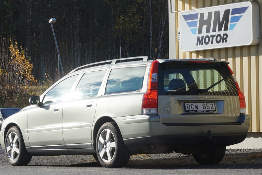 Bild 3 av Volvo V70 2.4 Kinetic SoV-hjul Motorvärmare Kupeutag Drag