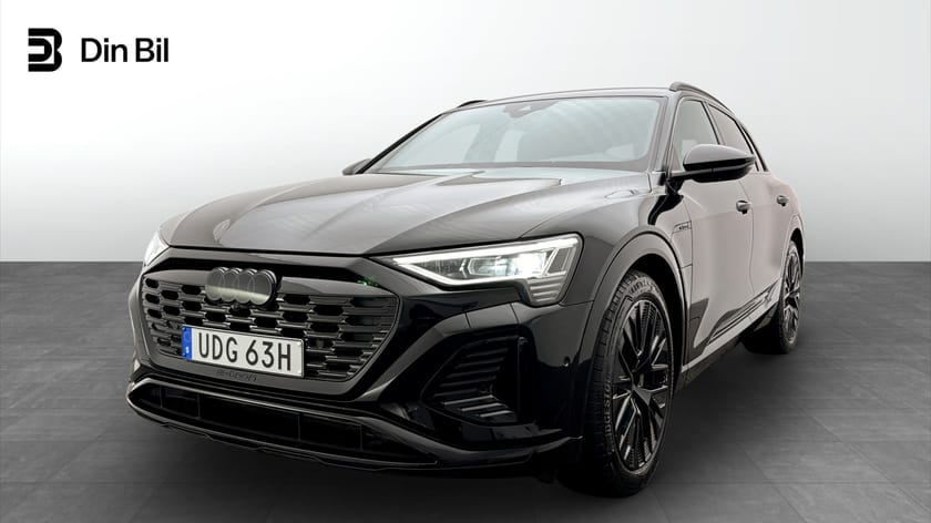 Bild 1 av Audi Q8 55 e-tron quattro 408HK S-line / 21" / Drag / Svar