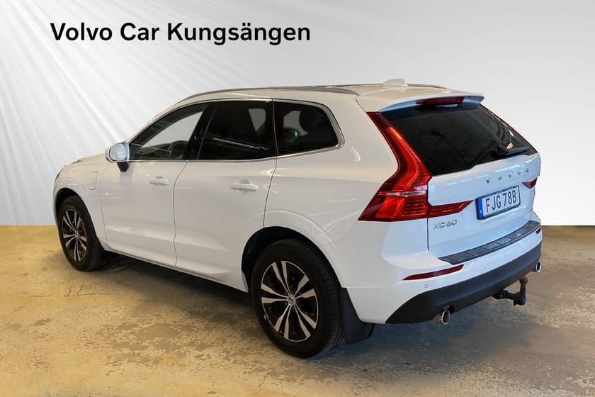 Bild 4 av Volvo XC60 T8 TE Momentum Advanced Edt DRAG / PANO / CARPLAY