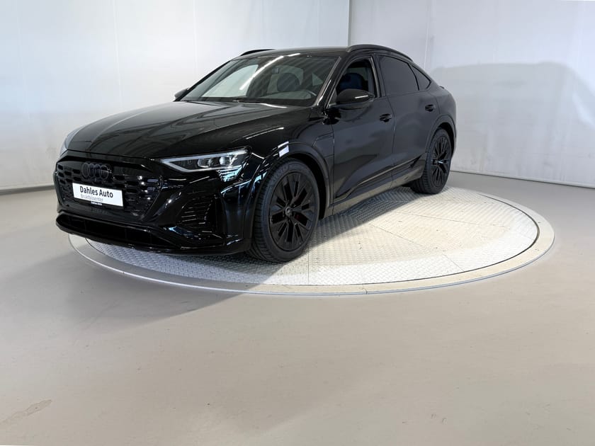 Bilde 1 av Audi Q8 Sportback 55 e-tron quattro S-line Luft/Delskinn/360-kam/Sort opt/LED/