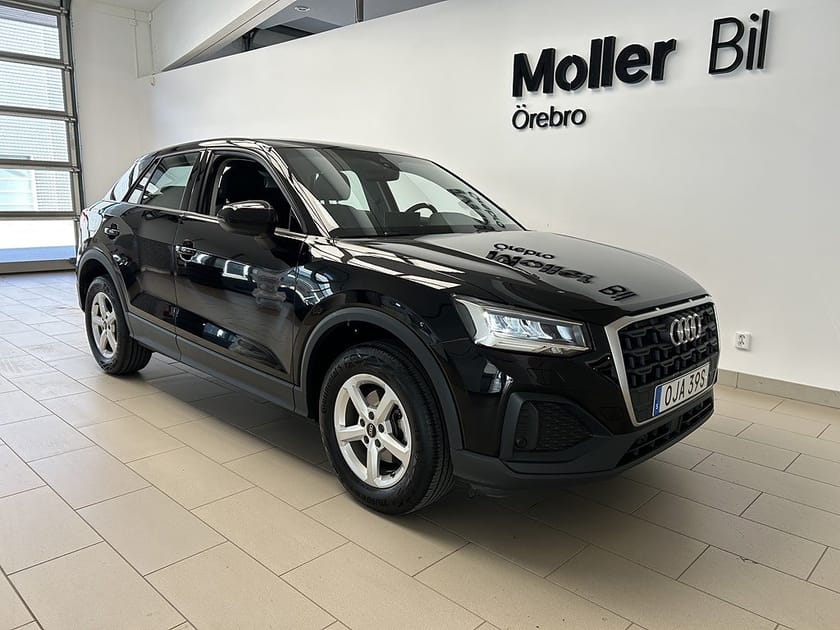 Bild 1 av Audi Q2 35 TFSI S Tronic 150hk / Cockpit / Backkamera