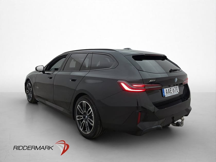 Bild 4 av BMW 530e xDrive Touring 530 M-Sport Wide H/K Kamera Skinn Navi Drag