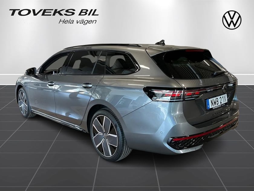Bild 3 av Volkswagen Passat Variant eHybrid 272 DSG6 R-LINE
