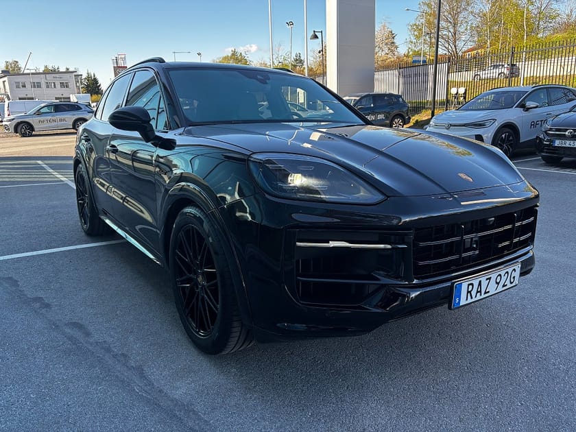 Bild 5 av Porsche Cayenne S E-Hybrid *Se spec - VAT / Leasebar