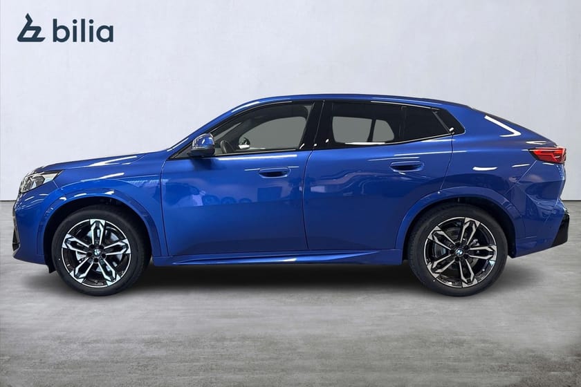 Bild 3 av BMW iX2 xDrive30 xDrive 30 M-sport | Drag | Backkamera | Aktiv farth.