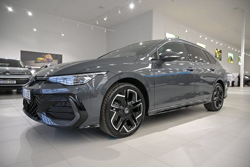 Bild 1 av Volkswagen Golf Sportscombi R-Line 2.0 TSI 4Motion *SE UTRUSTNING!*