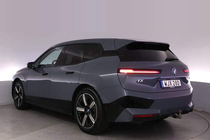 Bild 4 av BMW iX xDrive40 Sport Pano Drag Laser 360 H/K HUD Elstol