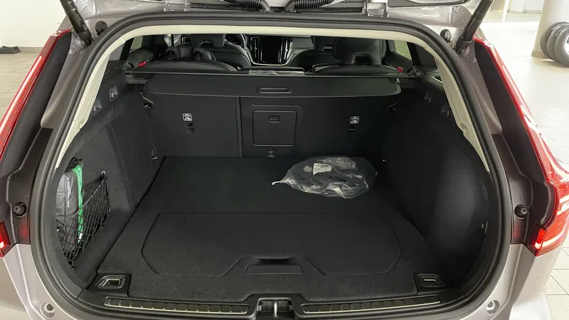 Bild 9 av 14 – Volvo V60 T6 Plus Dark Nordic Edition Plus Nordic Edition