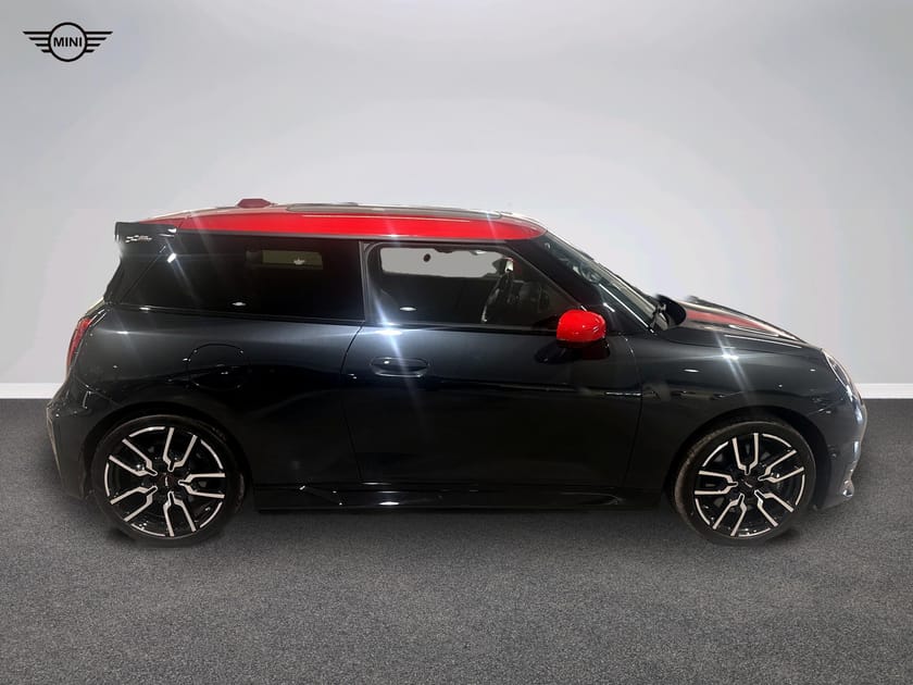 Bild 3 av MINI Cooper SE John Works Trim, Paket M