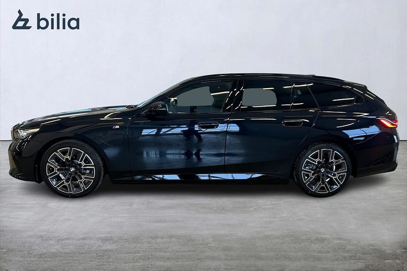 Bild 3 av BMW 530e xDrive Touring | M Sport Business Ed | Drag | 20" | B&W
