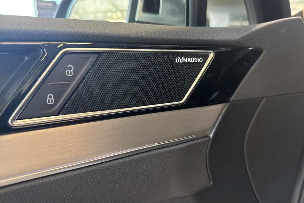 picture of a car