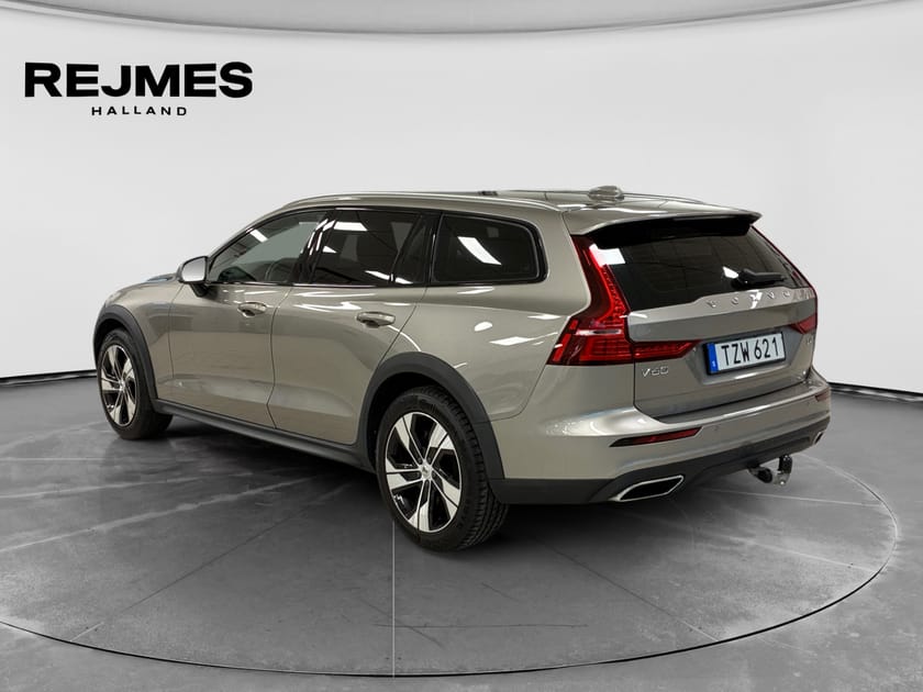 Bild 2 av Volvo V60 Cross Country D4 AWD