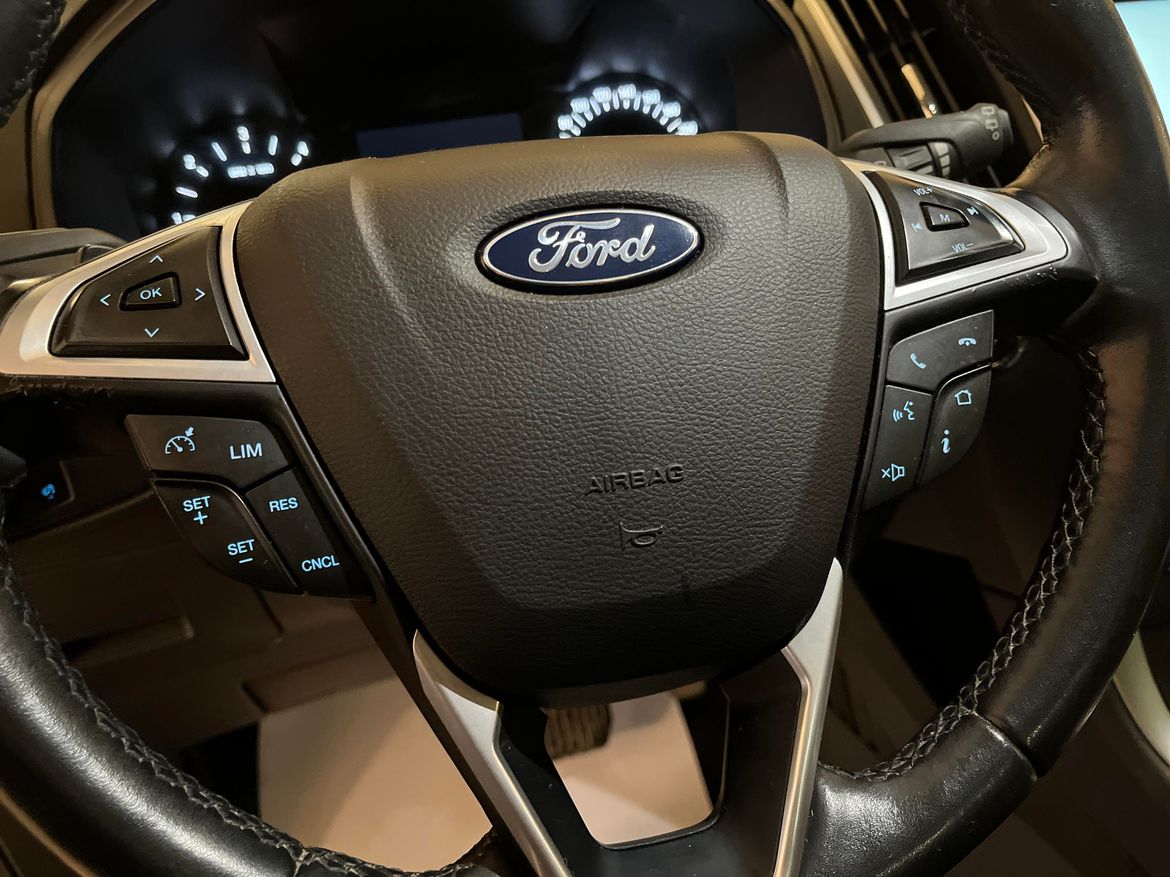 Ford Galaxy 2016 - miniatyr 16