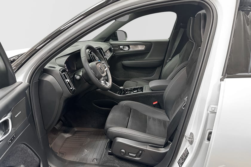 Bild 4 av Volvo EX40 Twin Motor Performance Ultra