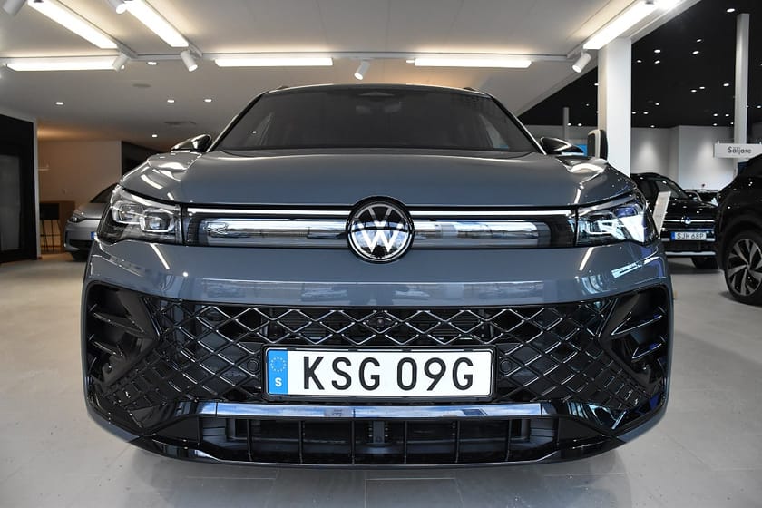 Bild 3 av Volkswagen Tiguan eHybrid R-Line SWE-Edition *0 kr insats*