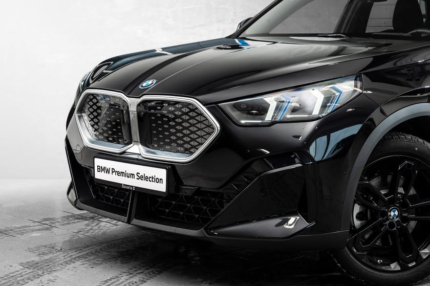 Bilde 2 av BMW iX2 xDrive30 