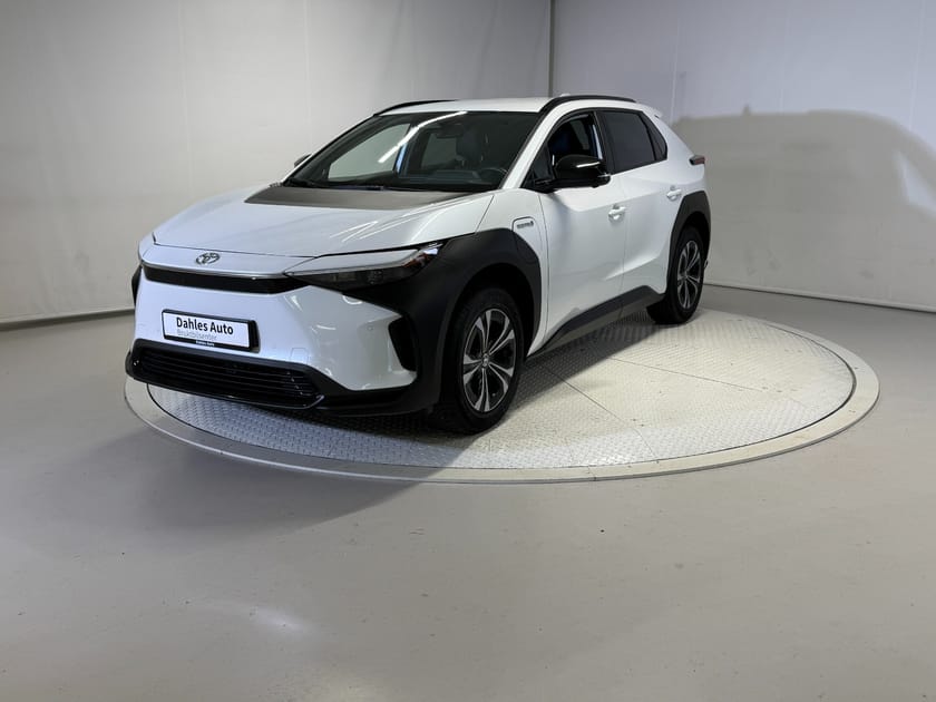Bilde 1 av Toyota bZ4X Active Tech Delskinn/Ryggekam/El.bakluke/Navi/Cruise