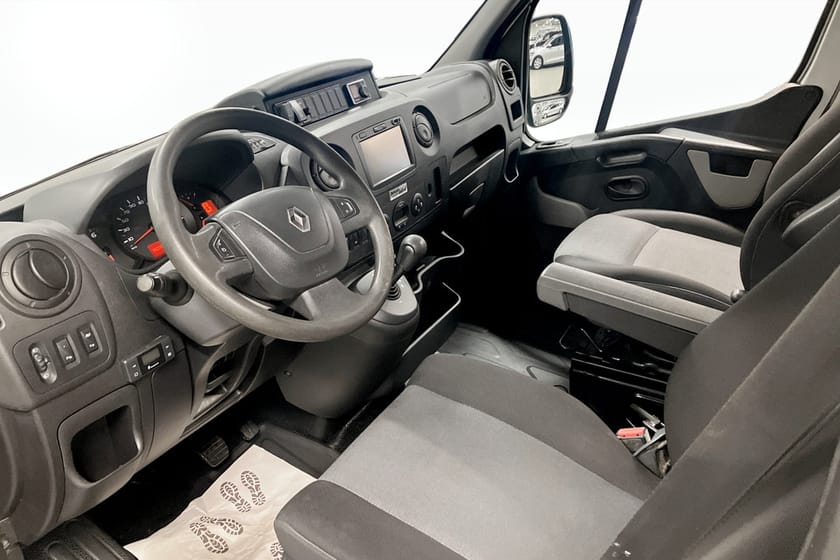Bild 4 av Renault Master Dubbelhytt – Byggd som Crossbuss, Perfekt Cykelbil & Aktivitetsbil