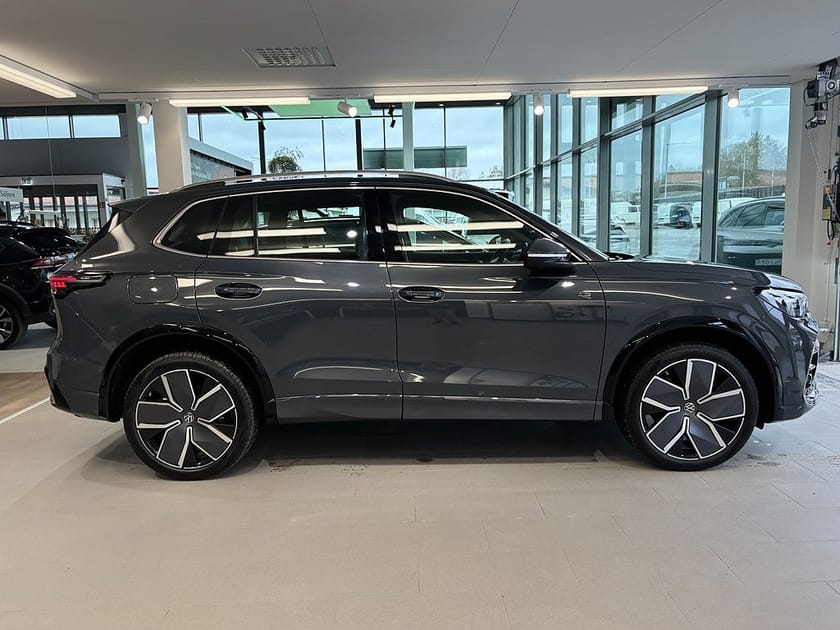 Bild 4 av Volkswagen Tiguan eHybrid R-Line-Edition SNABB LEV 3995kr/mån *KAMPANJ*